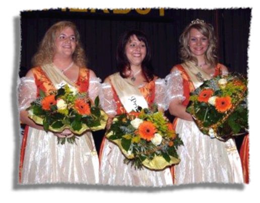 Rechts: Herbstkönigin 2007 Natascha Heym